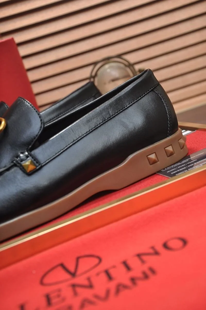 Practical Valentino Low Shoes 36973