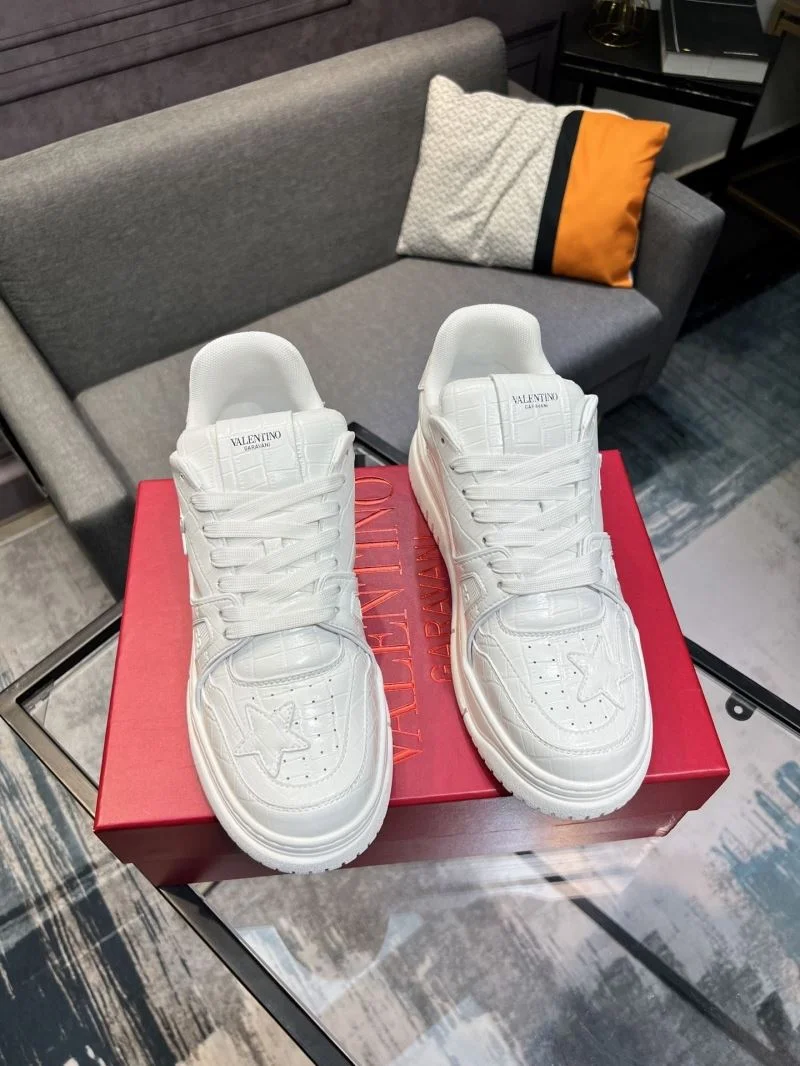 Valentino Low Shoes WeatherProof 36960