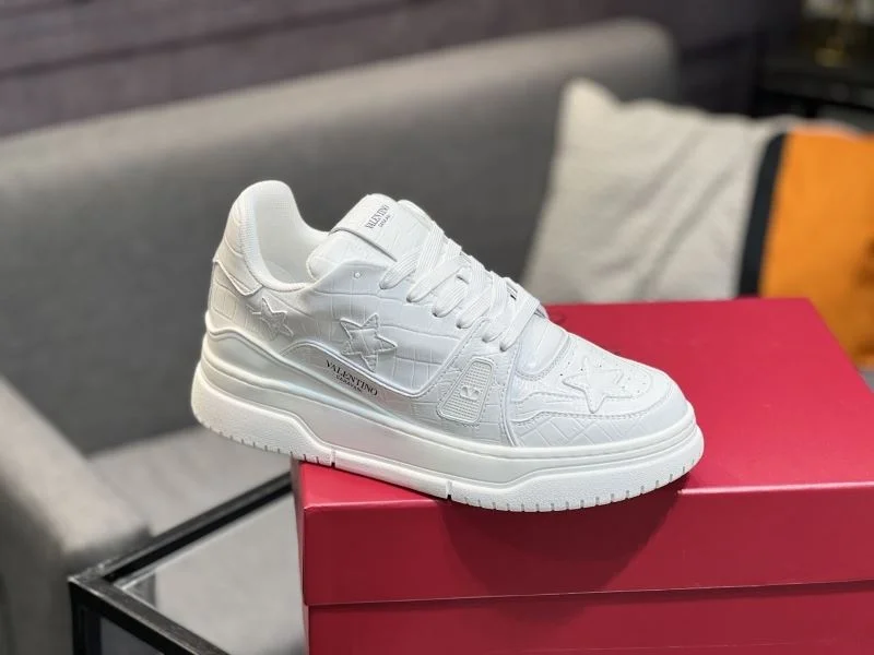 Valentino Low Shoes WeatherProof 36960