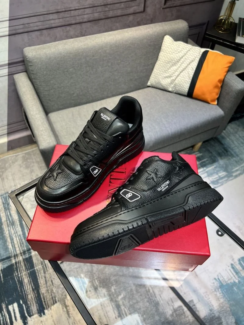 Valentino Low Shoes Stylish 36969