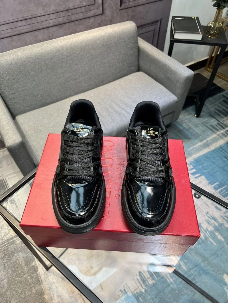 Valentino Low Shoes Versatile 36963