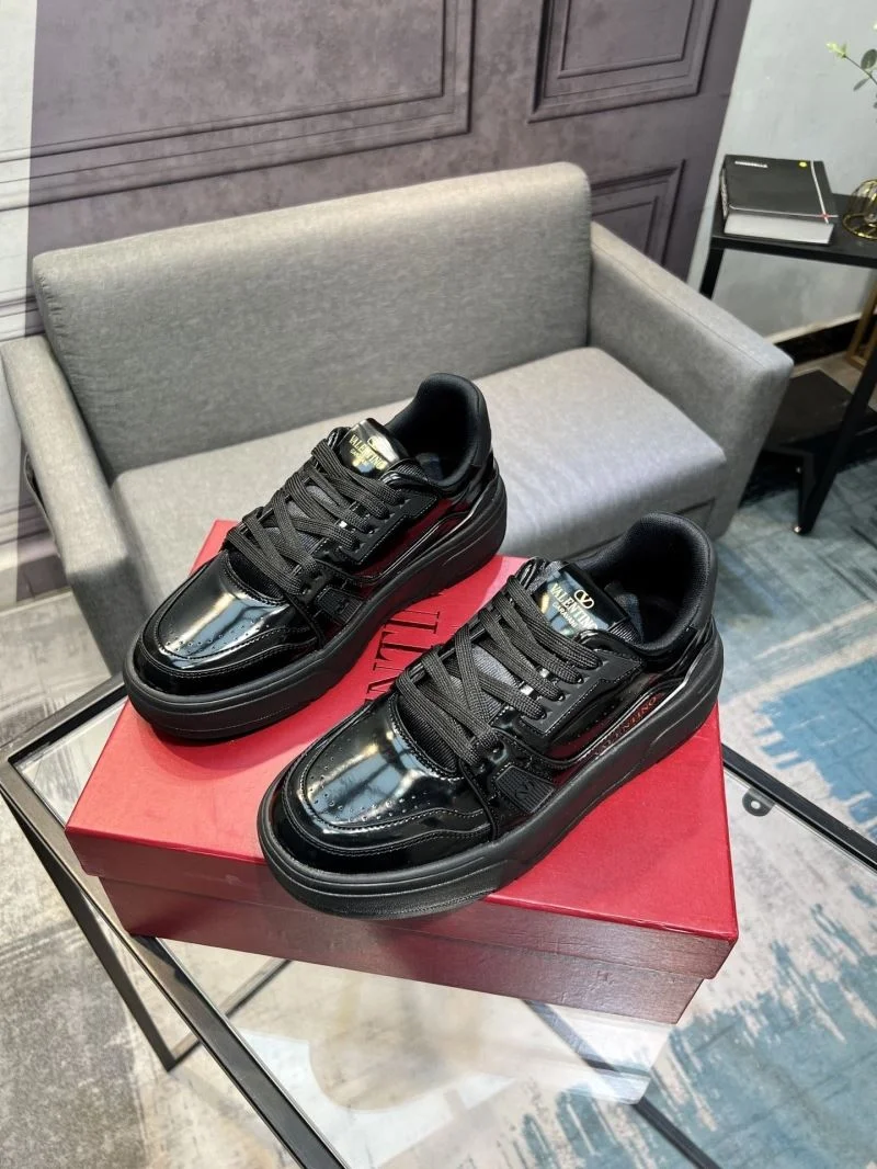 Valentino Low Shoes Versatile 36963