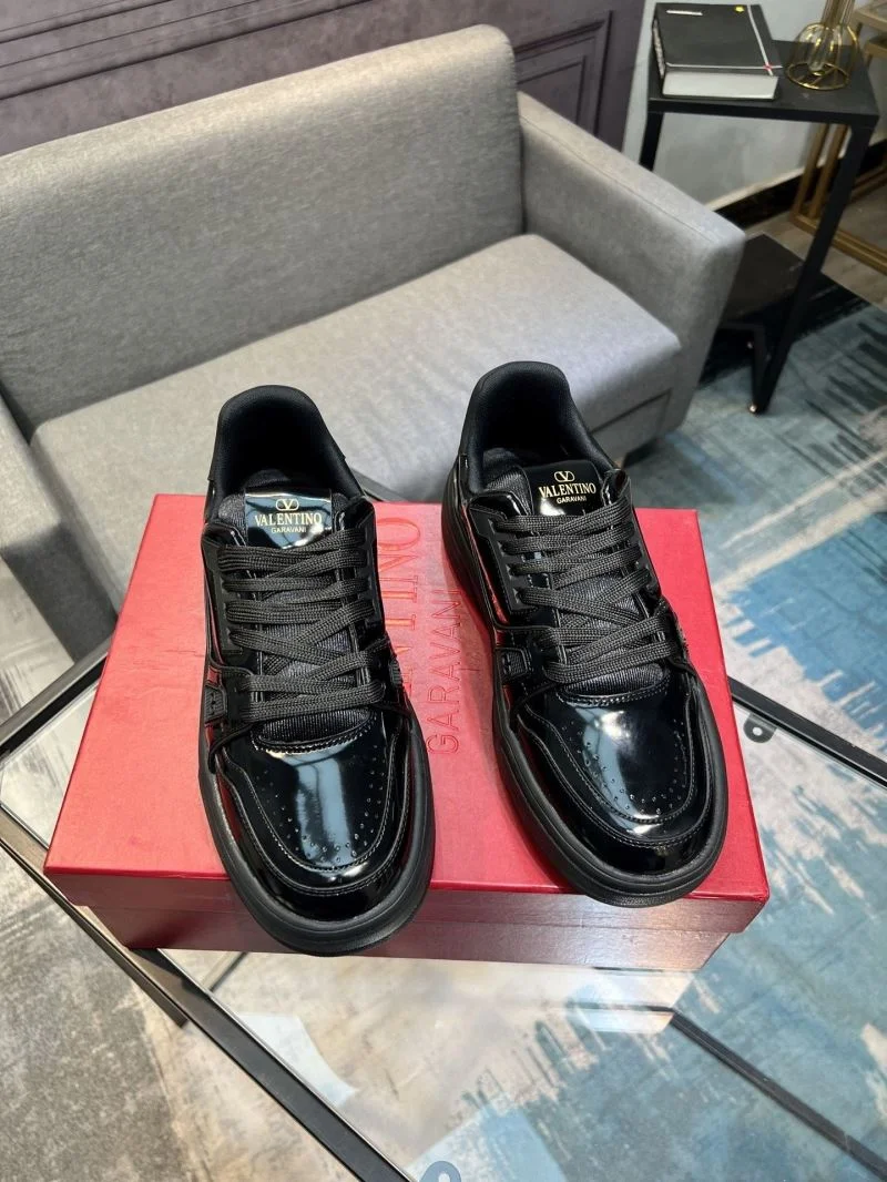 Valentino Low Shoes Versatile 36963