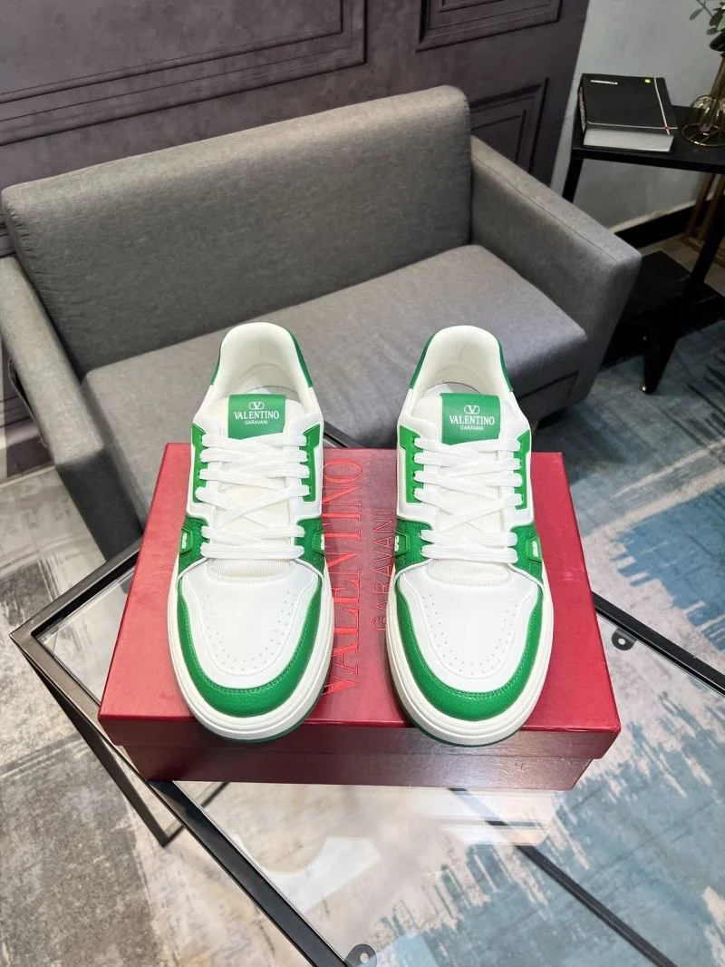 Valentino Low Shoes WaterResistant 36972
