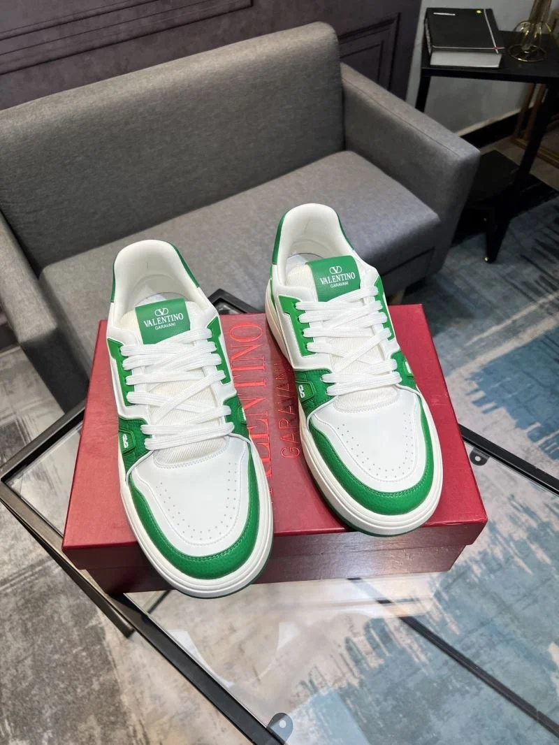 Valentino Low Shoes WaterResistant 36972