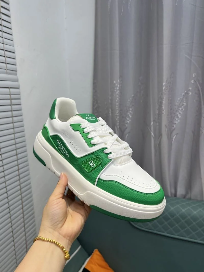 Valentino Low Shoes WaterResistant 36972