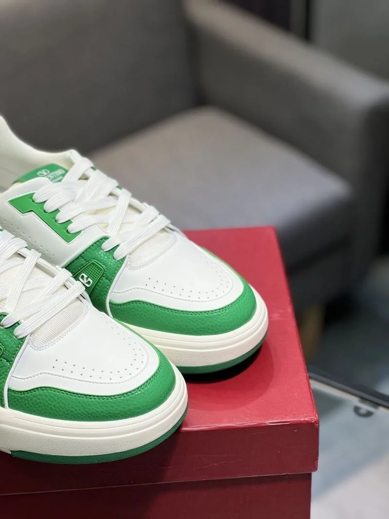Valentino Low Shoes WaterResistant 36972