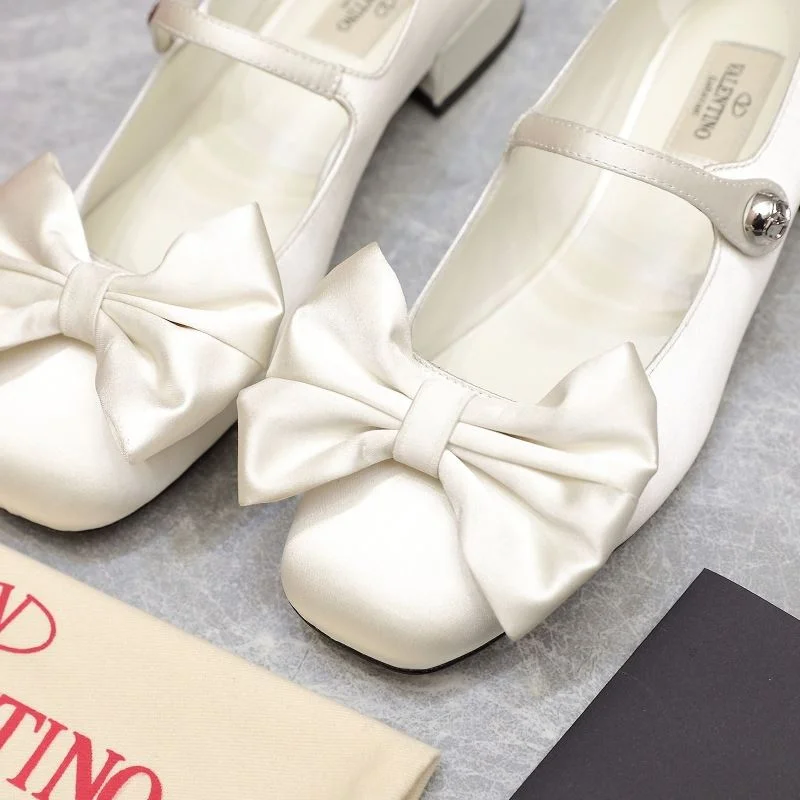 Valentino Low Shoes Practical 37078