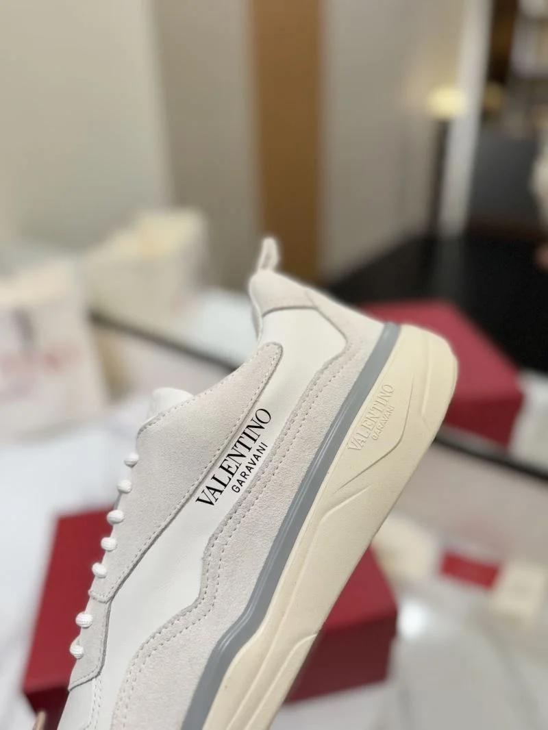 Valentino Low Shoes Stylish 37080