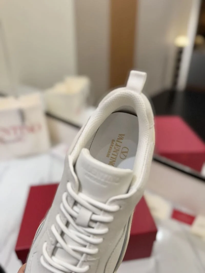 Valentino Low Shoes Stylish 37080