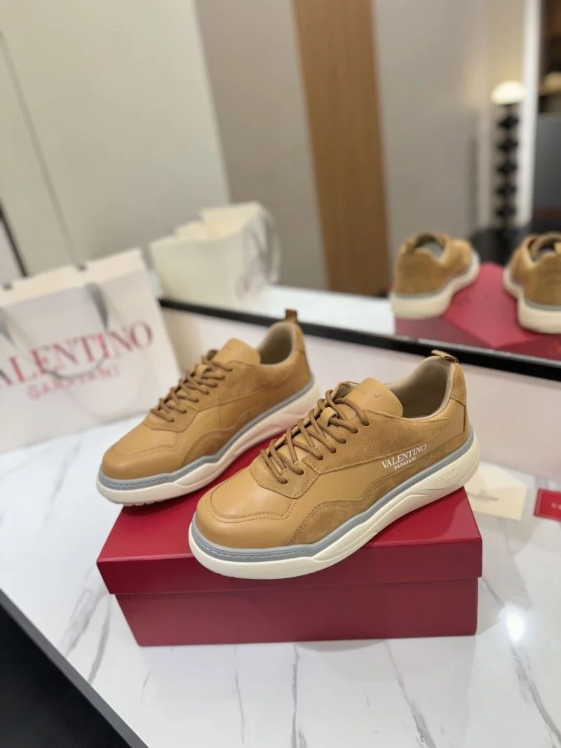 Efficient Valentino Low Shoes 37072