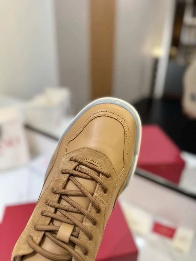 Efficient Valentino Low Shoes 37072