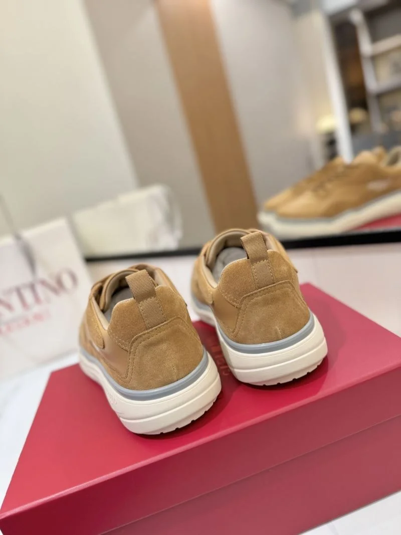 Efficient Valentino Low Shoes 37072