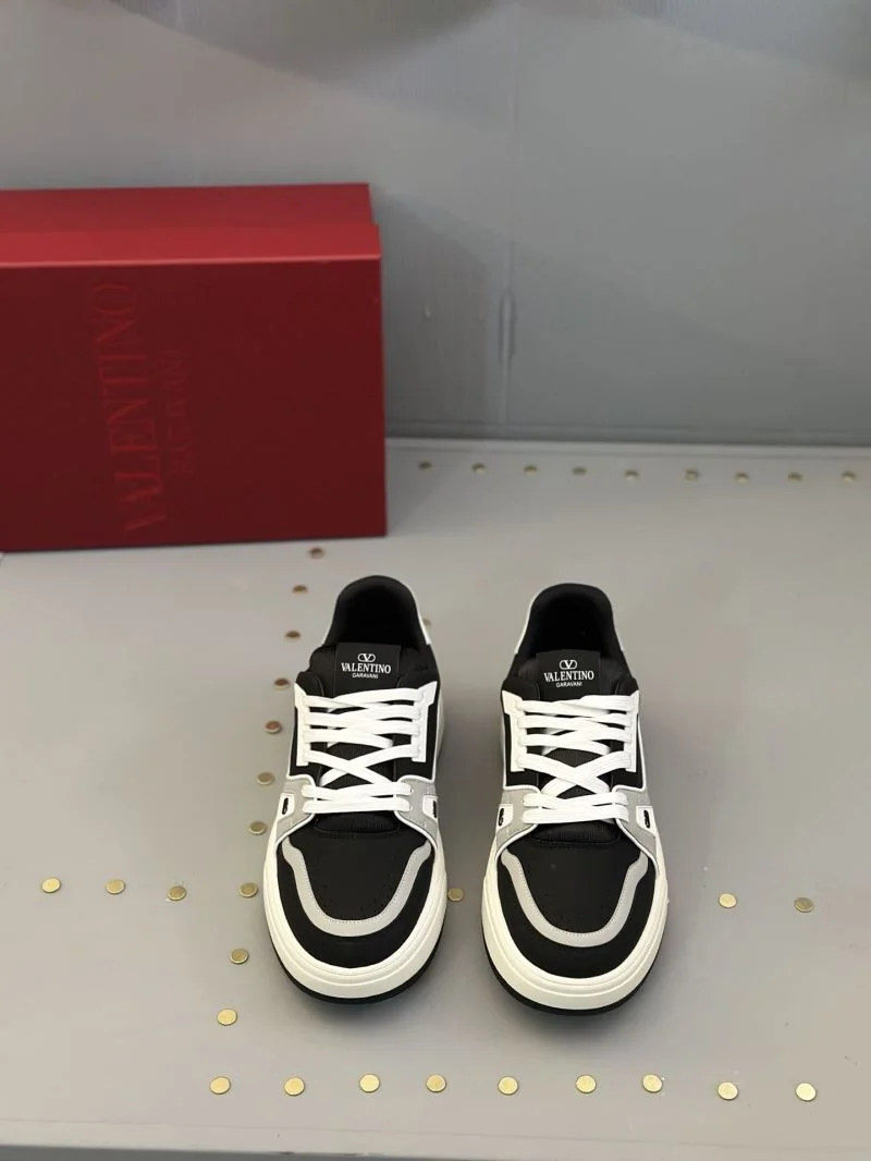 Resilient Valentino Low Shoes 36179
