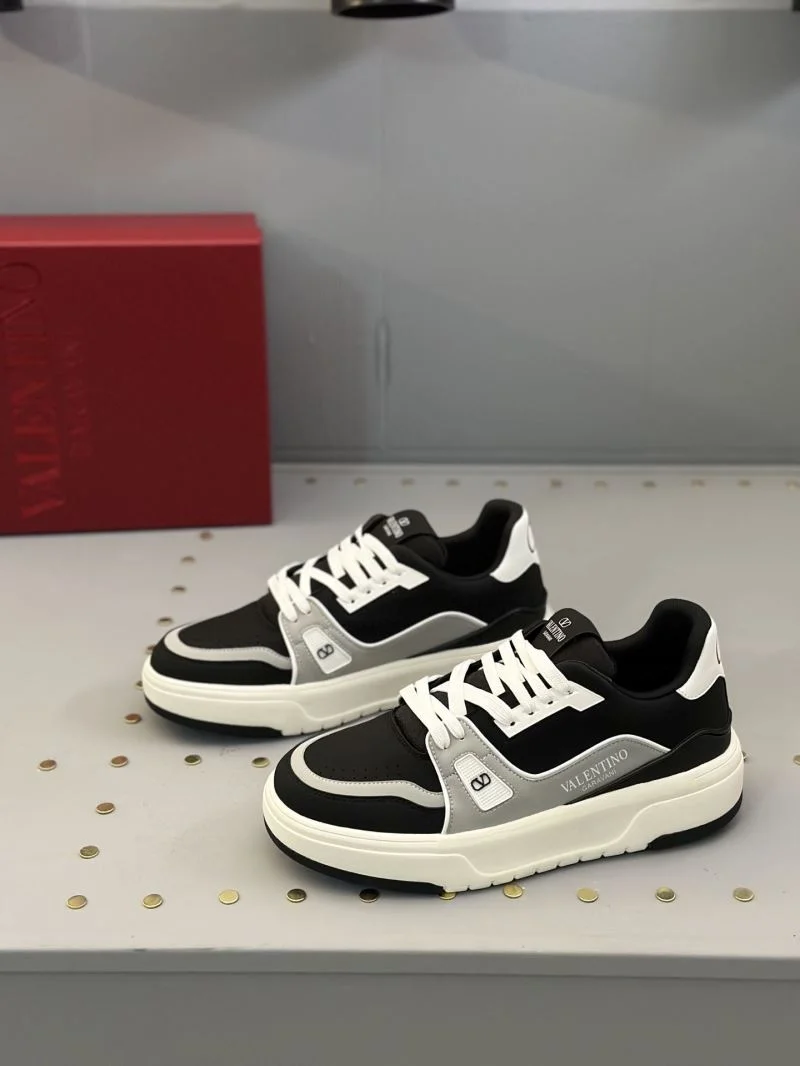 Resilient Valentino Low Shoes 36179
