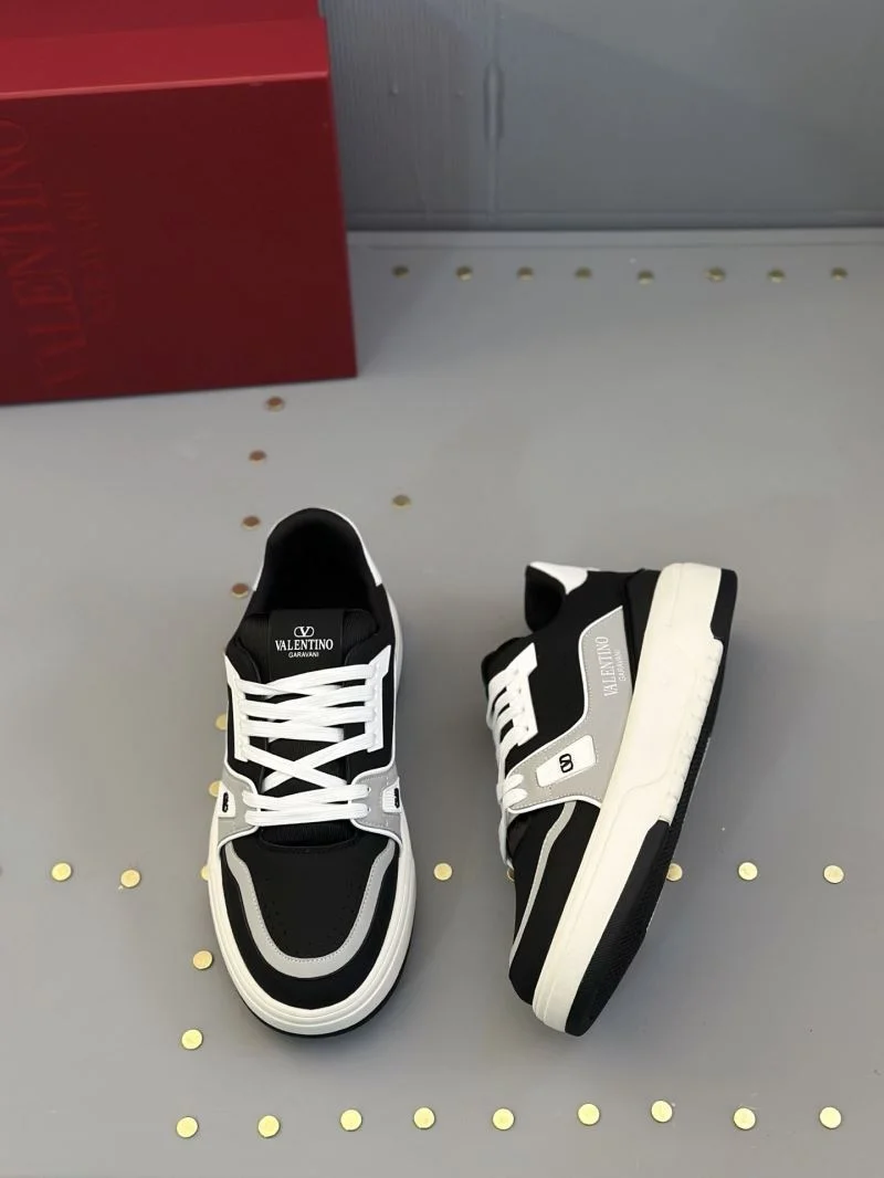 Resilient Valentino Low Shoes 36179