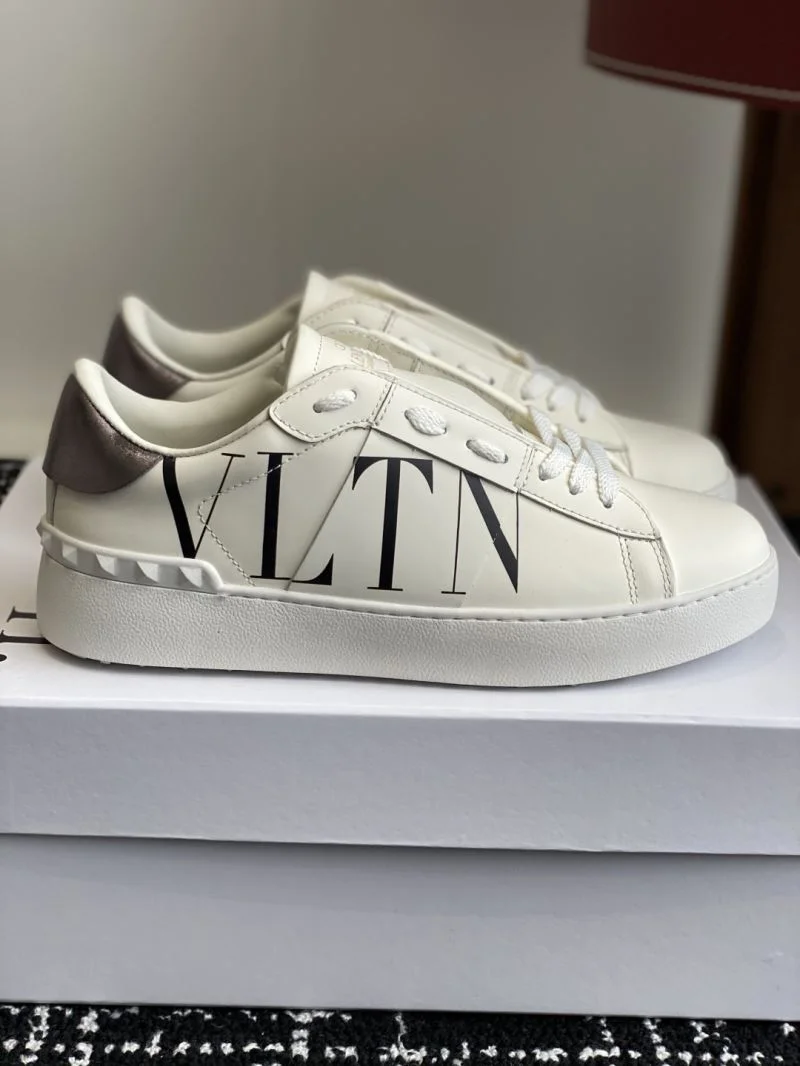Valentino Low Shoes EasyCare 36166