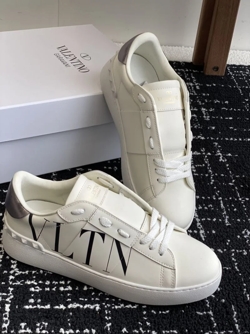Valentino Low Shoes EasyCare 36166