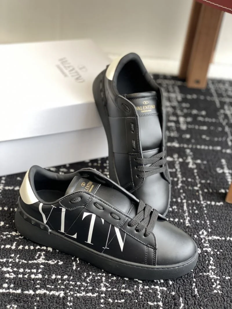 Vibrant Valentino Low Shoes 36158