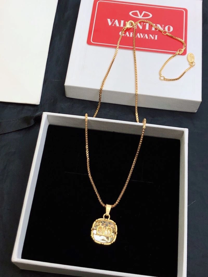 FashionForward Valentino Necklaces 213195