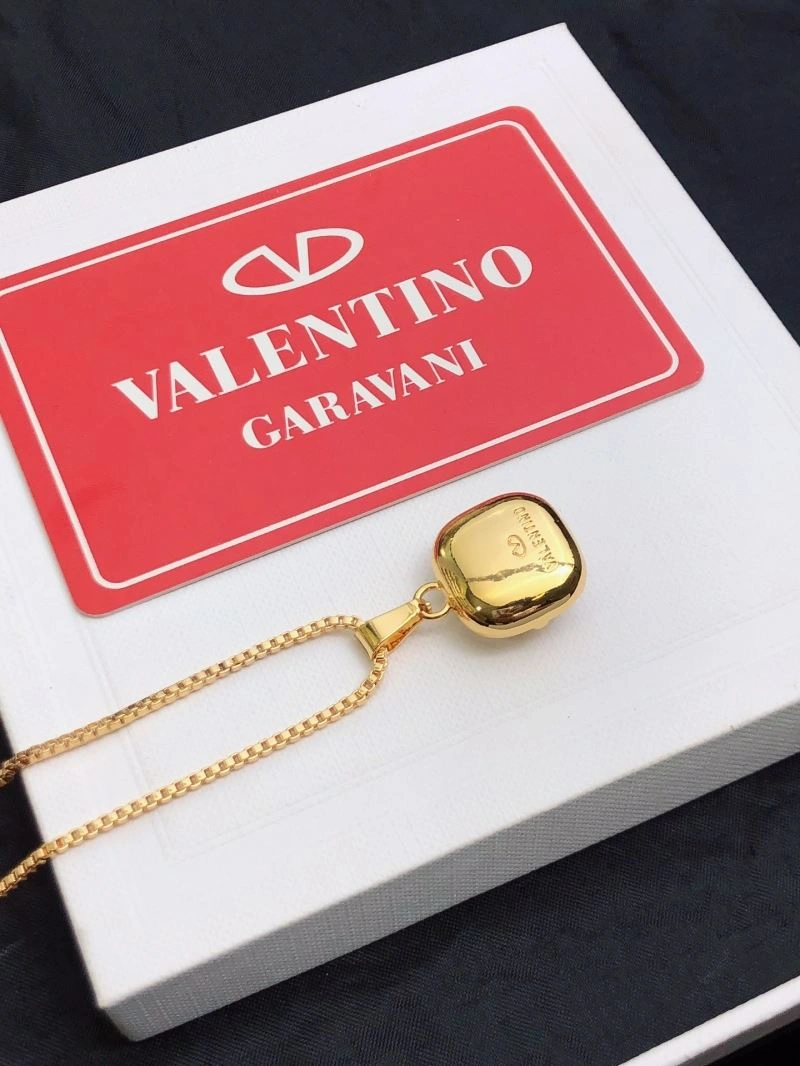 FashionForward Valentino Necklaces 213195