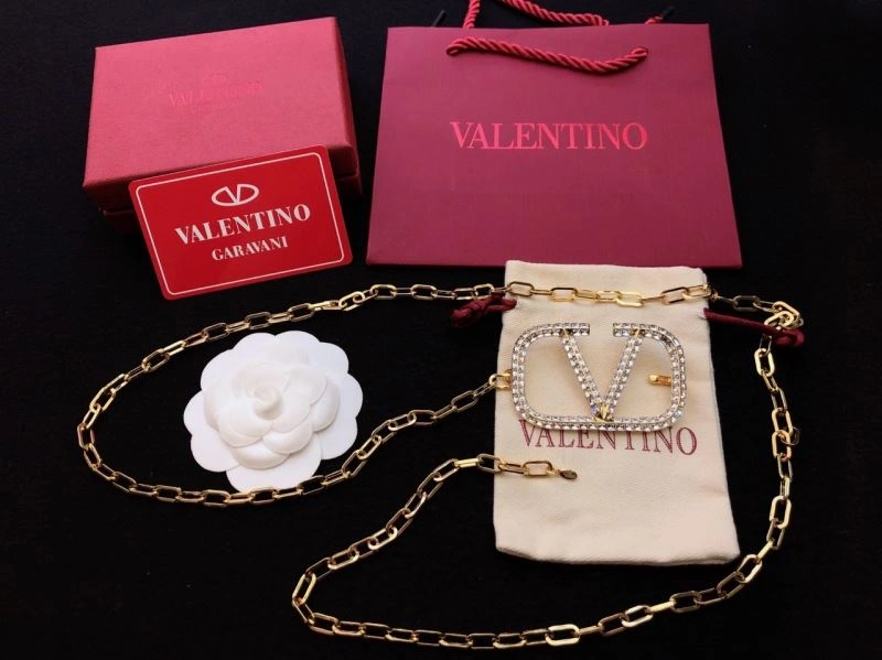 Lightweight Valentino Necklaces 214092