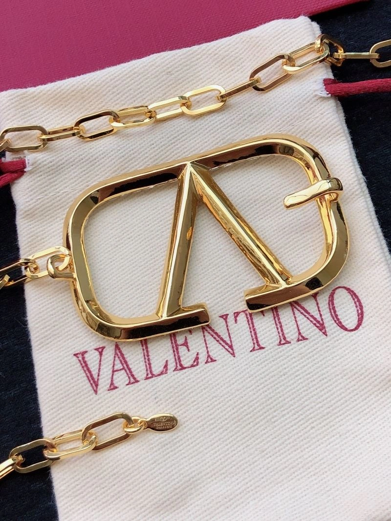 Lightweight Valentino Necklaces 214092