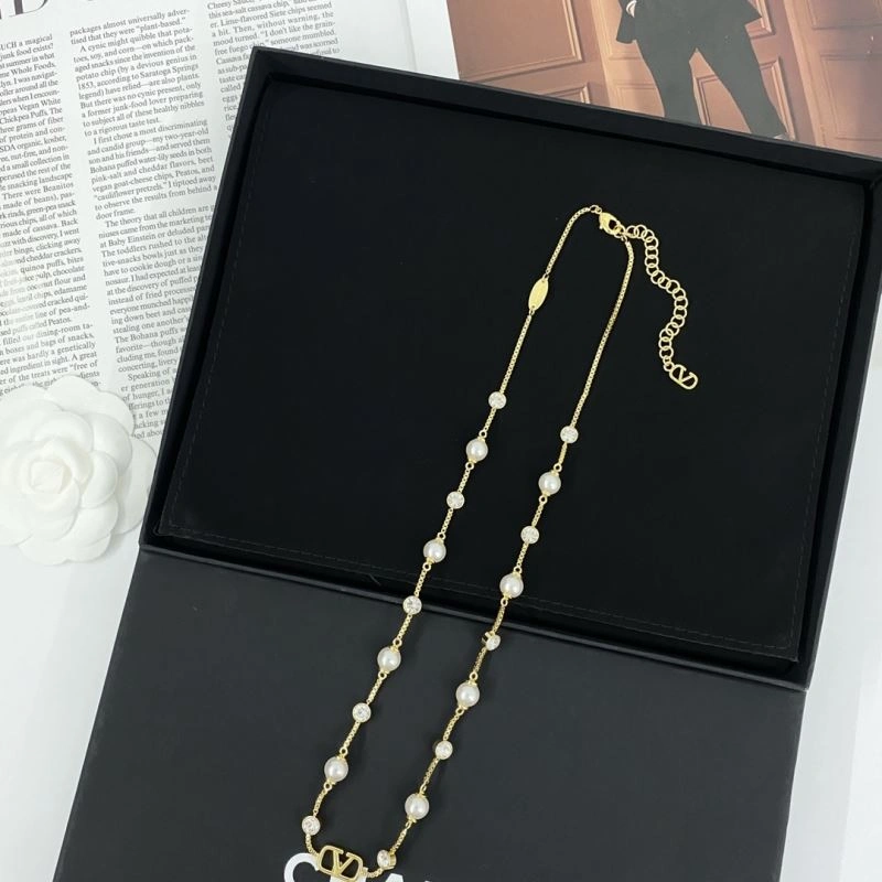 Durable Valentino Necklaces 211644
