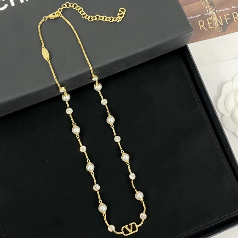 Durable Valentino Necklaces 211644
