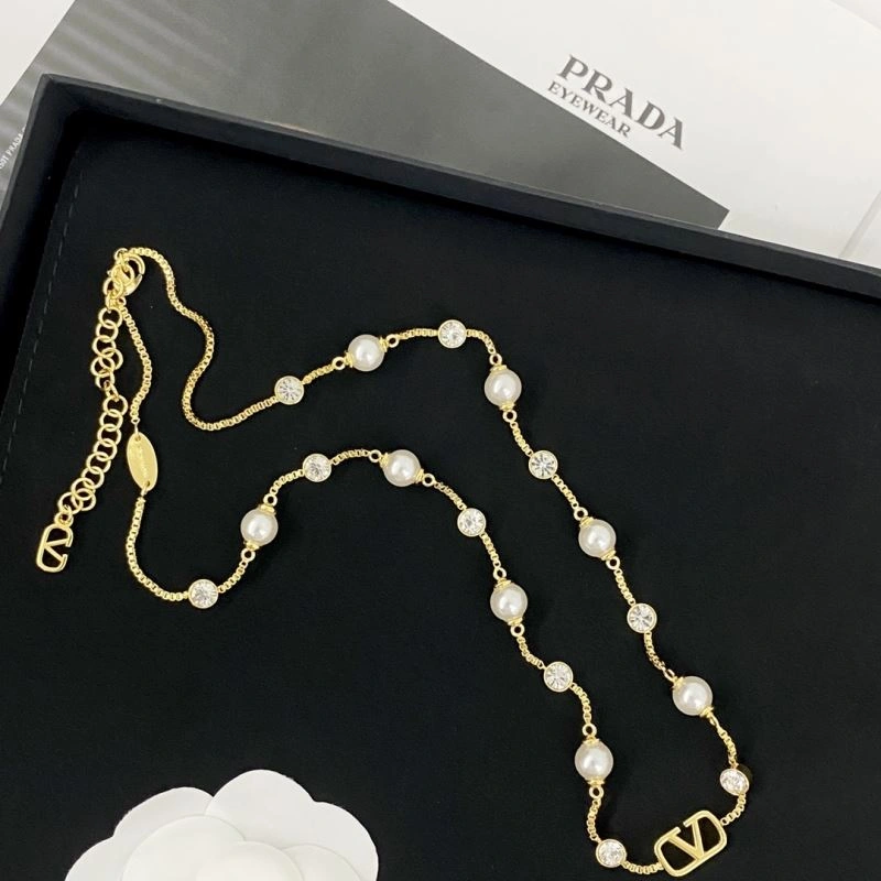 Durable Valentino Necklaces 211644