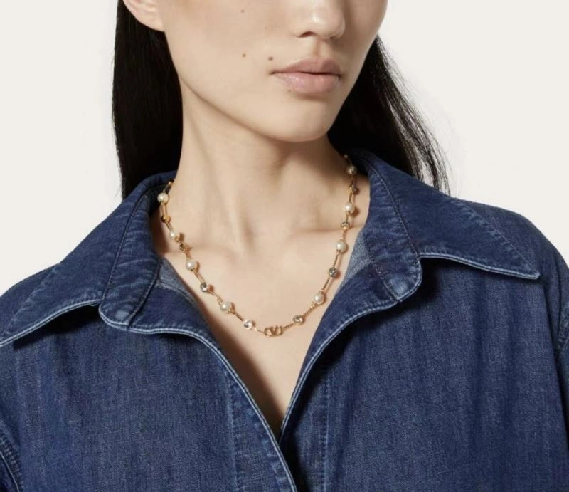 Durable Valentino Necklaces 211644
