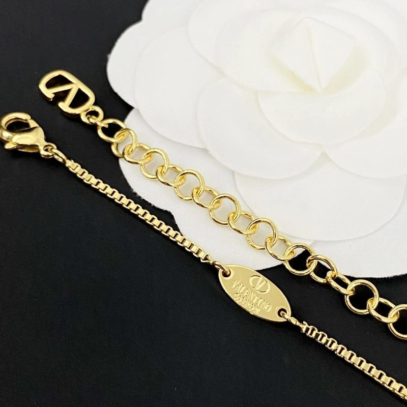 Durable Valentino Necklaces 211644