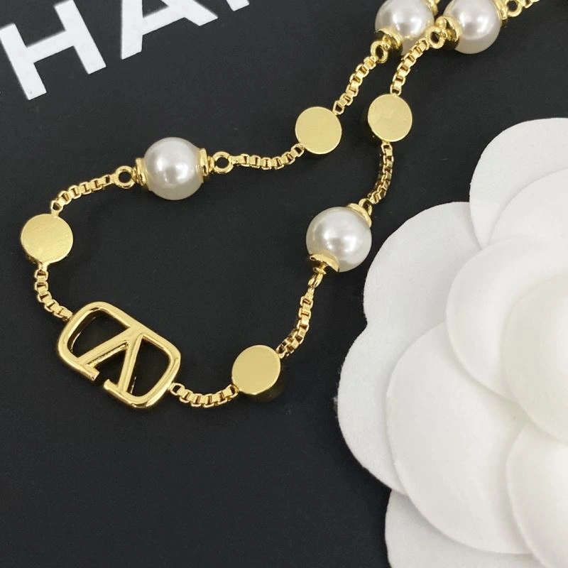 Durable Valentino Necklaces 211644