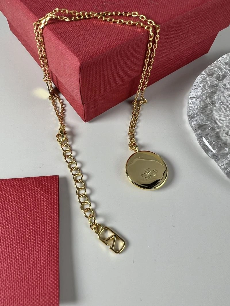 Minimalist Valentino Necklaces 211037