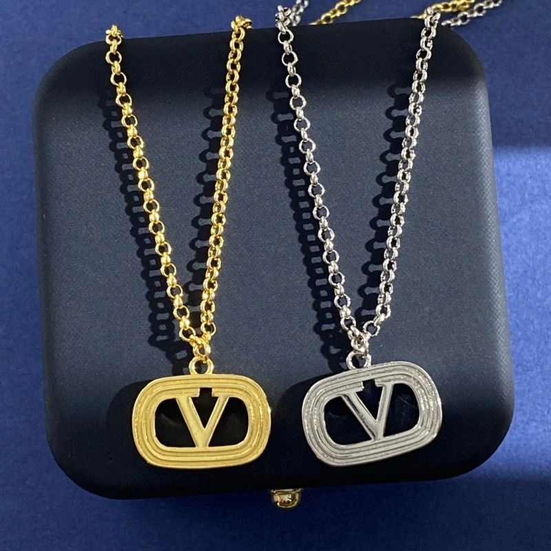 Durable Valentino Necklaces 211036