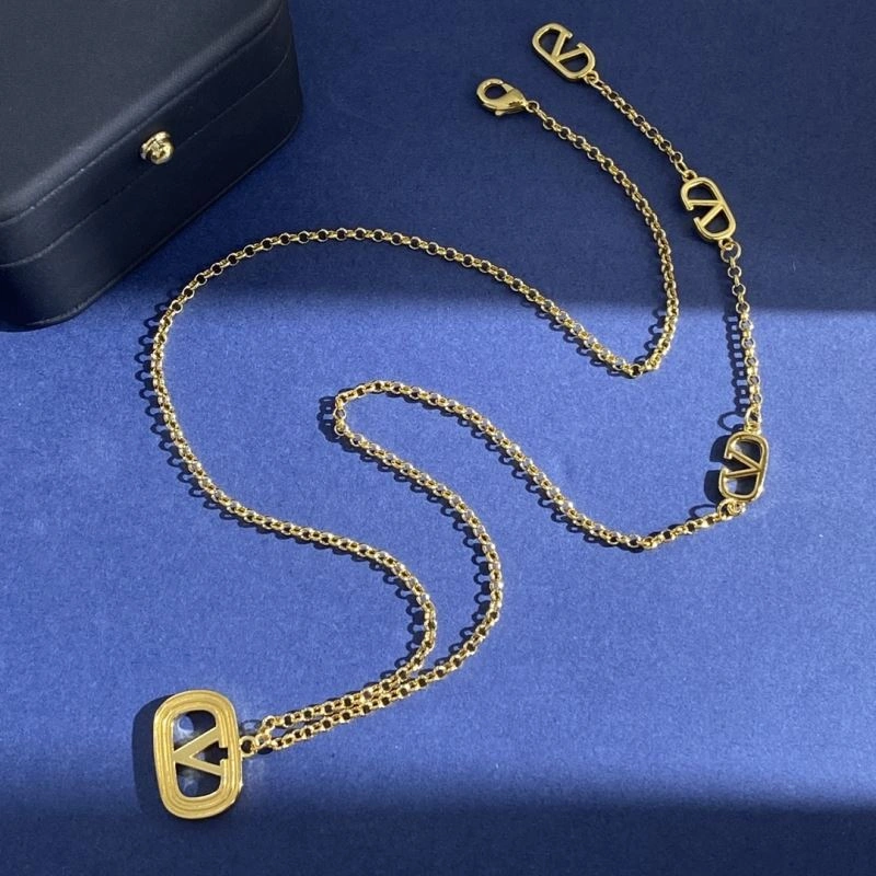 Durable Valentino Necklaces 211036