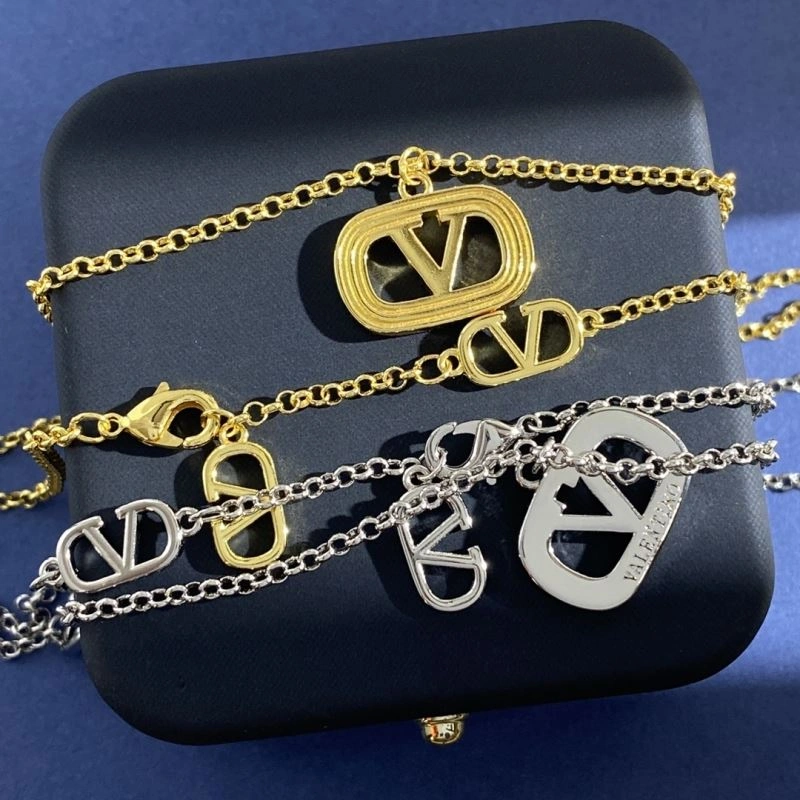 Durable Valentino Necklaces 211036