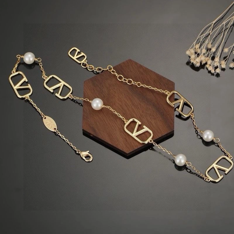 Valentino Necklaces TimelessDesign 211029