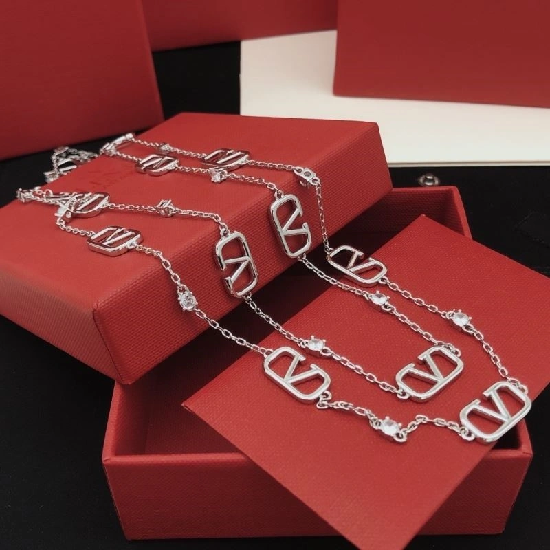 Youthful Valentino Necklaces 209046