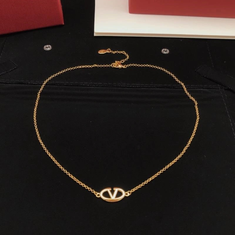MoistureWicking Valentino Necklaces 209049