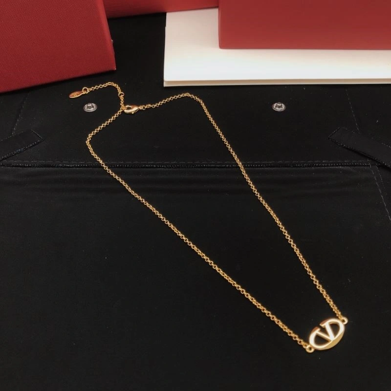 MoistureWicking Valentino Necklaces 209049