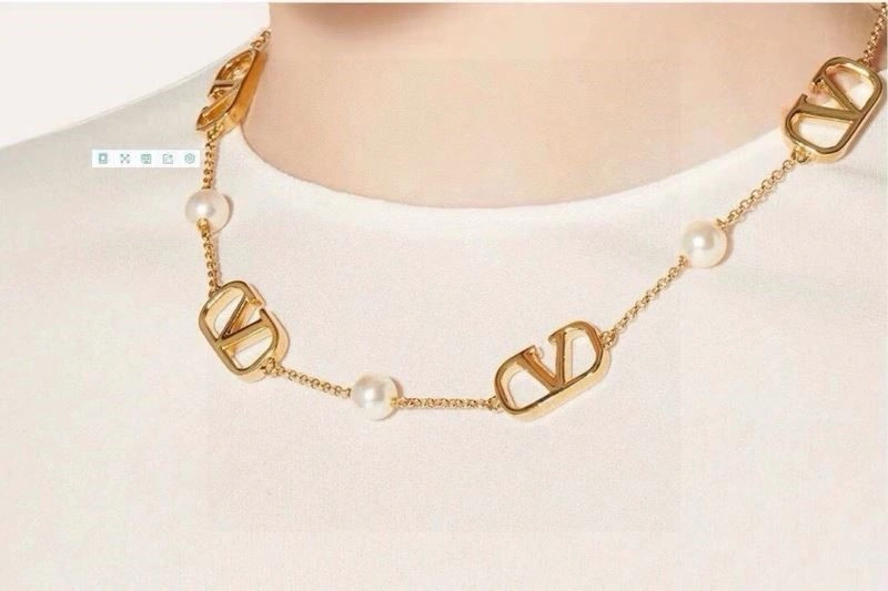 GoAnywhere Valentino Necklaces 209043