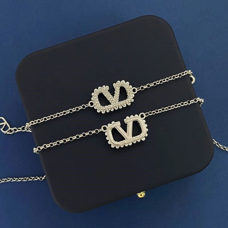 OdorResistant Valentino Necklaces 208409