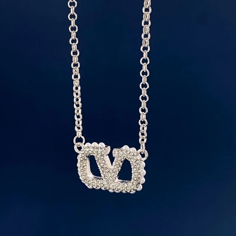 OdorResistant Valentino Necklaces 208409