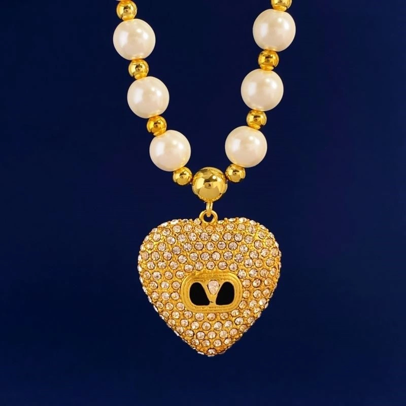 Seasonal Valentino Necklaces 208395