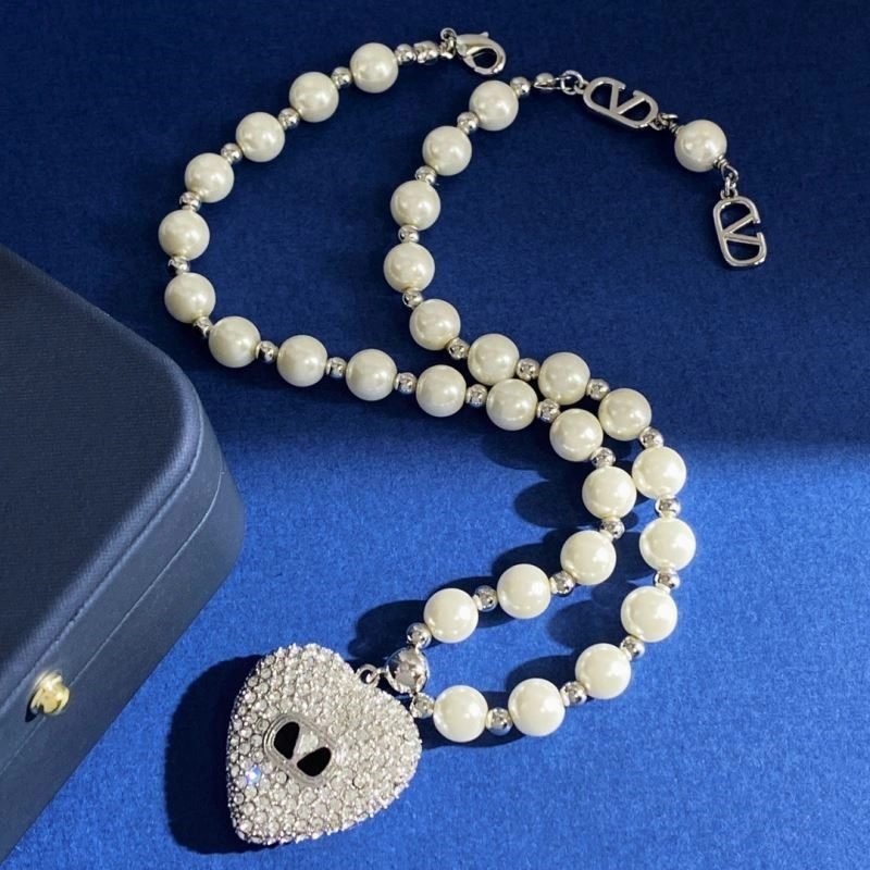 Seasonal Valentino Necklaces 208395