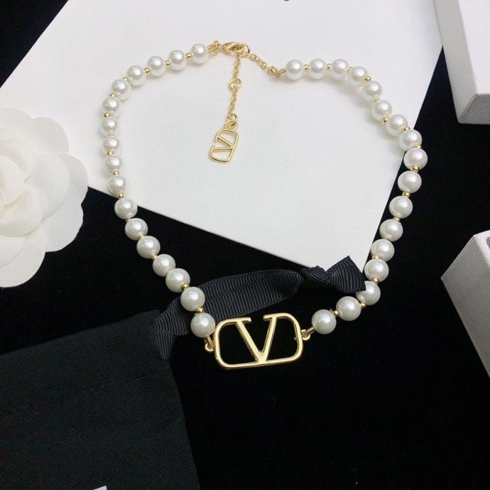 Seasonal Valentino Necklaces 208394