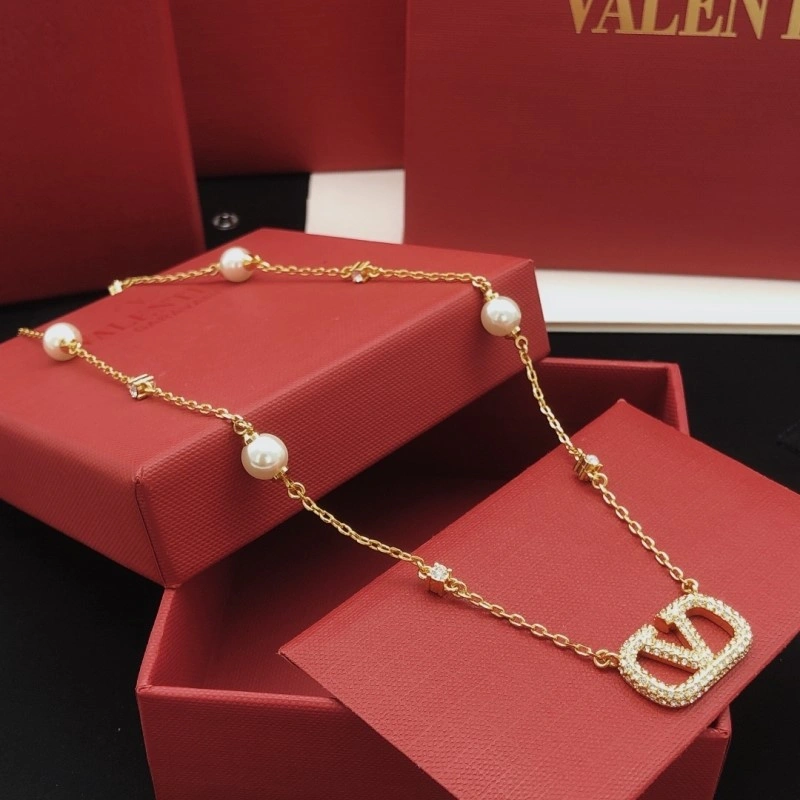 Sporty Valentino Necklaces 207668