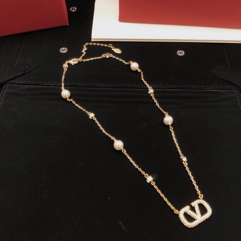 Sporty Valentino Necklaces 207668