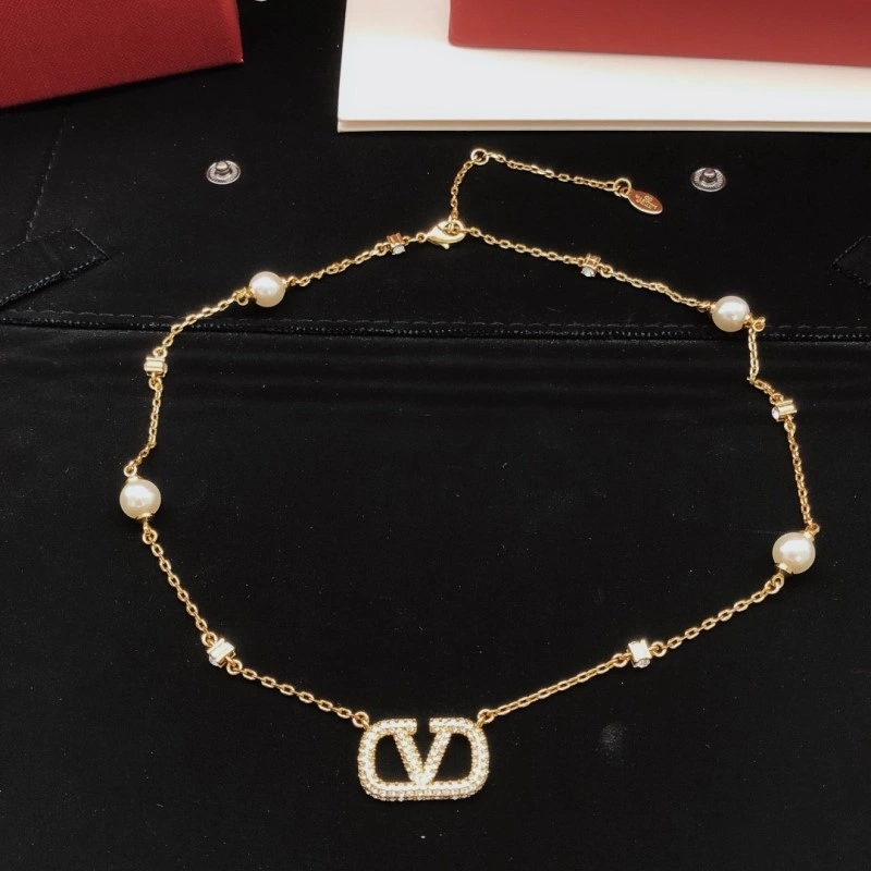 Sporty Valentino Necklaces 207668